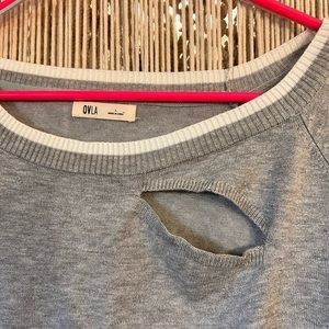 NWT - Olive & Vine light knit sweater - Size Large